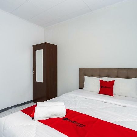 Reddoorz Syariah Near Rsud Cimacan Богор Экстерьер фото